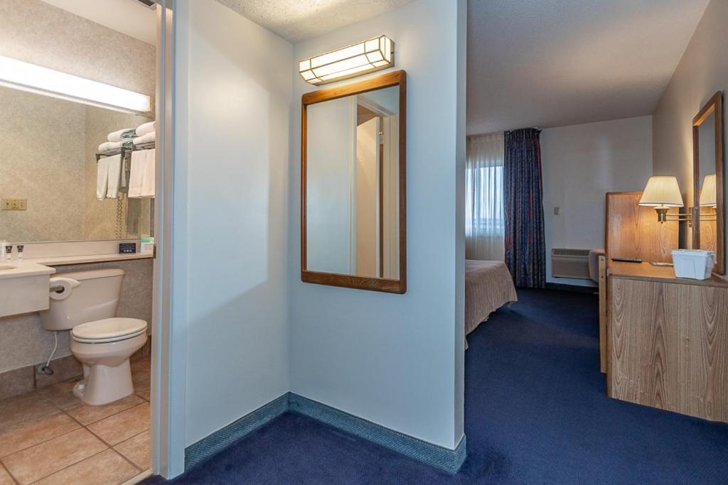 Americas Best Value Inn Ashtabula/Austinburg Exterior foto